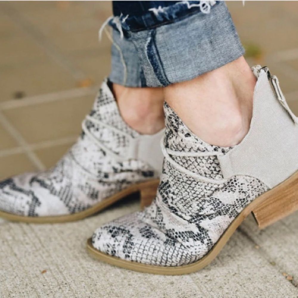 Very G Point Leopard Print Colorblock Ankle‎ Boots Size 9.5 A11